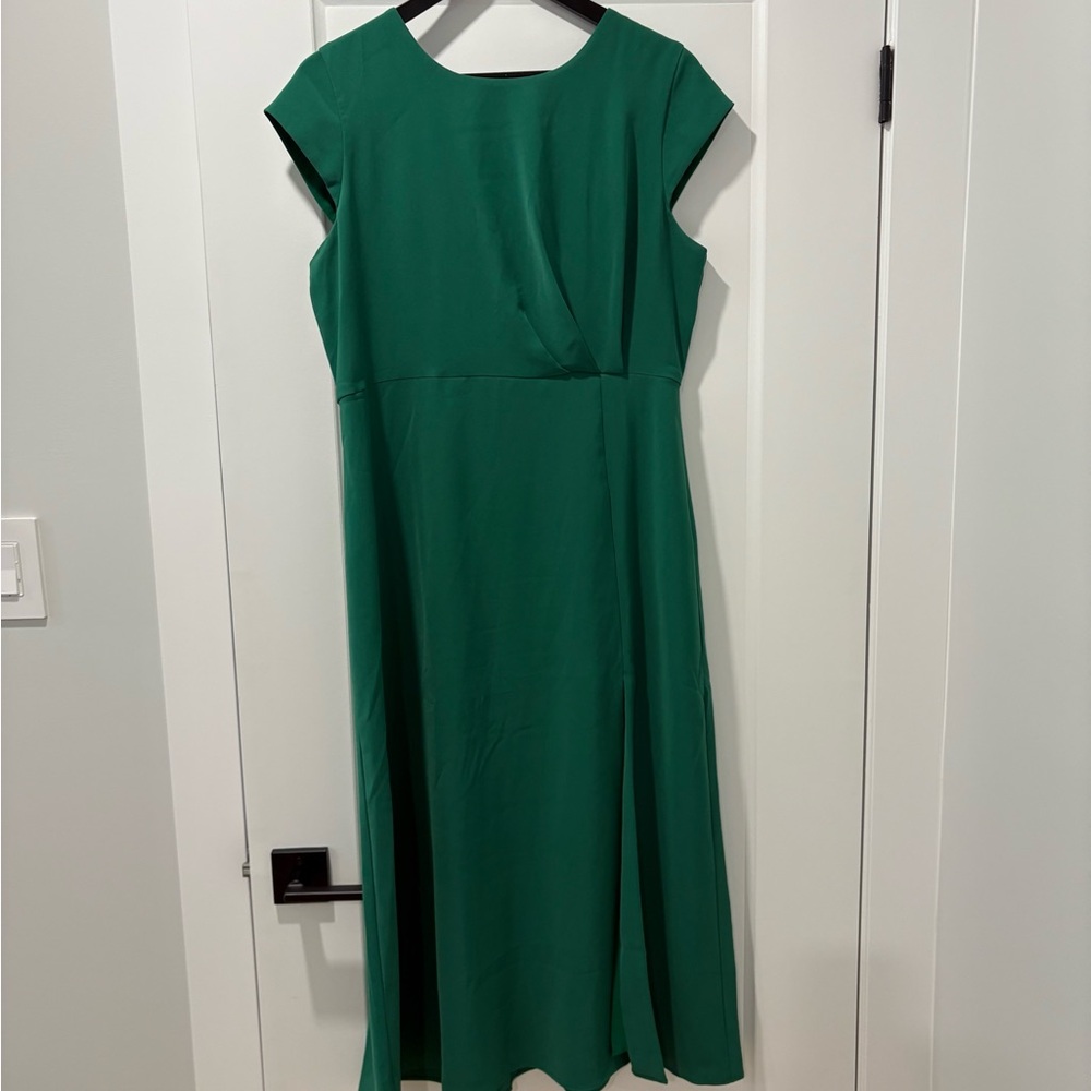 RW&CO. Emerald Green Cap-Sleeve Midi Dress - Picture 1 of 4